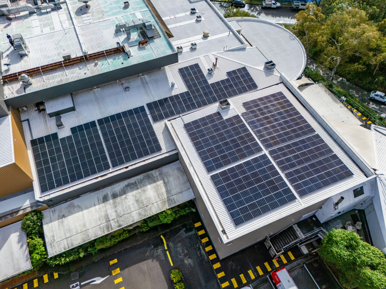 Why Choose Sharp EIT for Commercial Solar