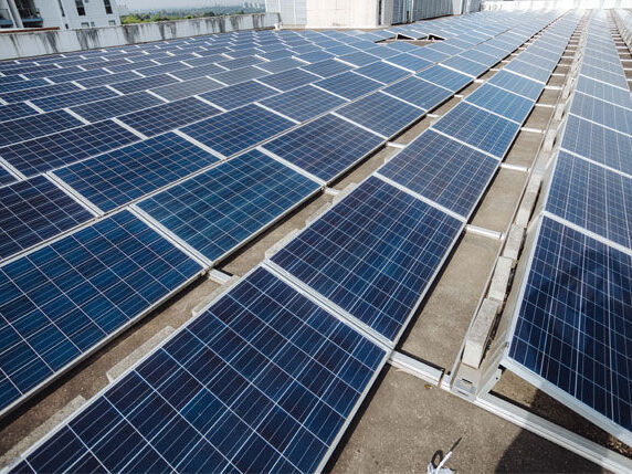 Commercial Solar System Costs for Businesses