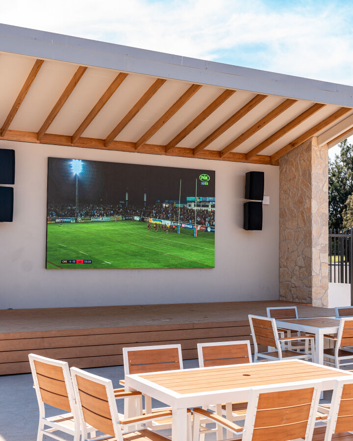 Why Hospitality Venues Choose Sharp EIT