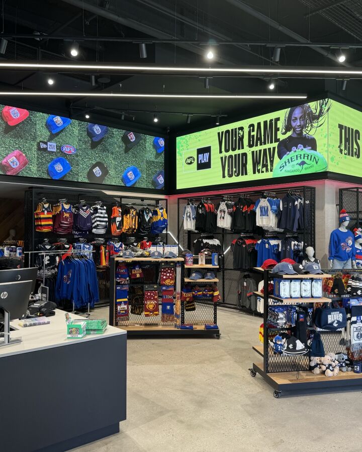 Why Retailers Choose Sharp EIT for LED Signage