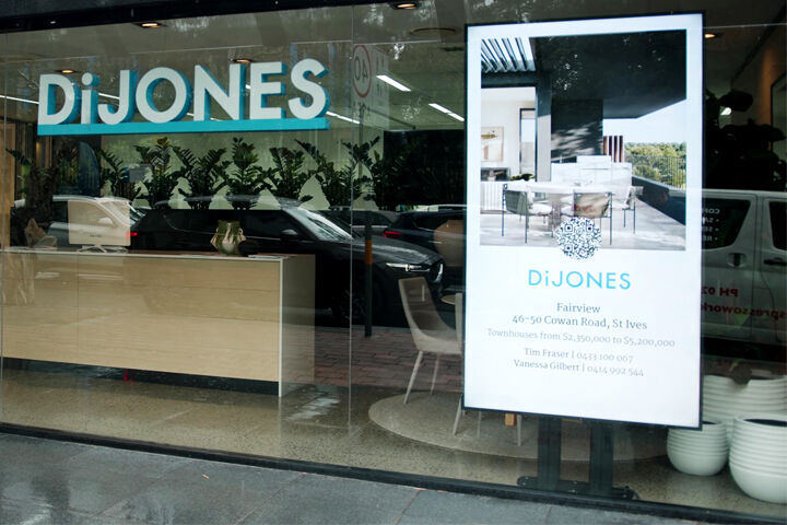 Window & Shopfront LED Screens